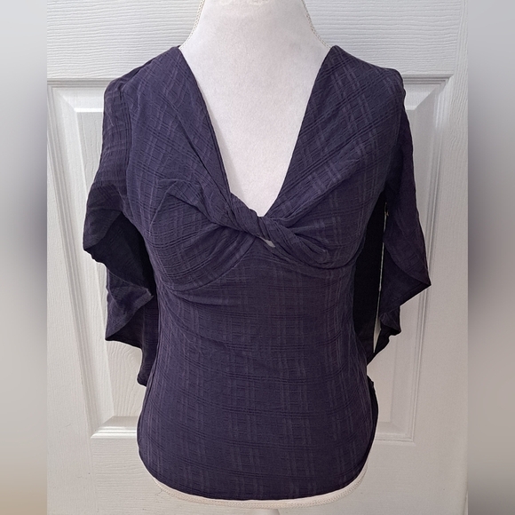 NWT Studio SKB Purple Textured Top With A Twisted Neckline   Size XS - Picture 1 of 13